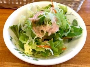 カレーについてくるサラダ