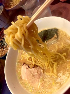 中太ちぢれ麺