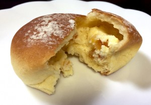 オレンジとクリームチーズのパン