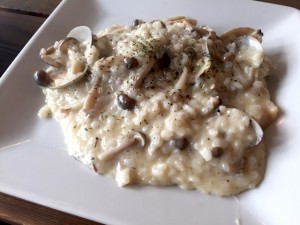 アサリとキノコのチーズリゾット