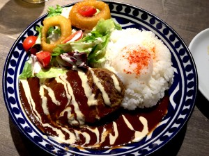 和風でミグラスソースのロコモコ