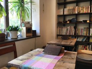 ネマルカフェ　店内
