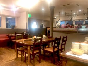 ヒーローズ 調布店 店内