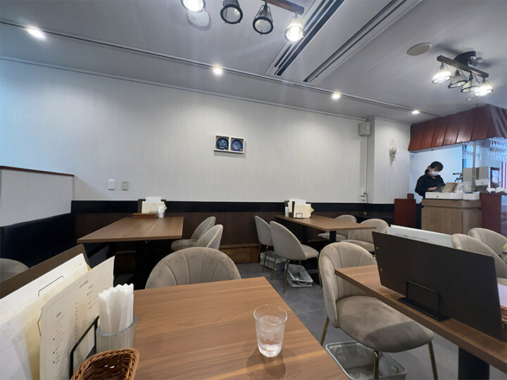 エーデルワイス店内