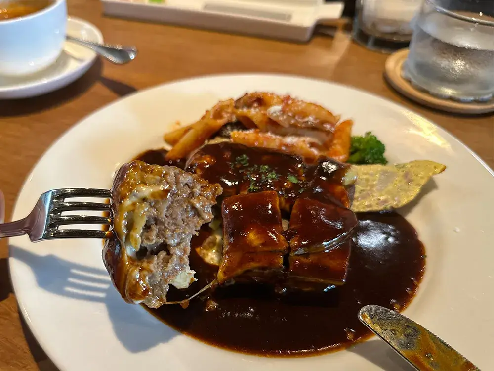 バトルシップグレイのランチ