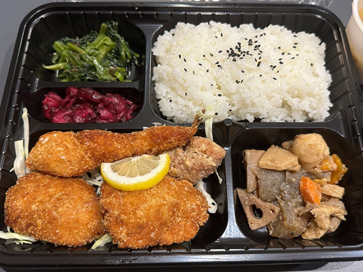 エビ・ヒレカツ弁当（700円）