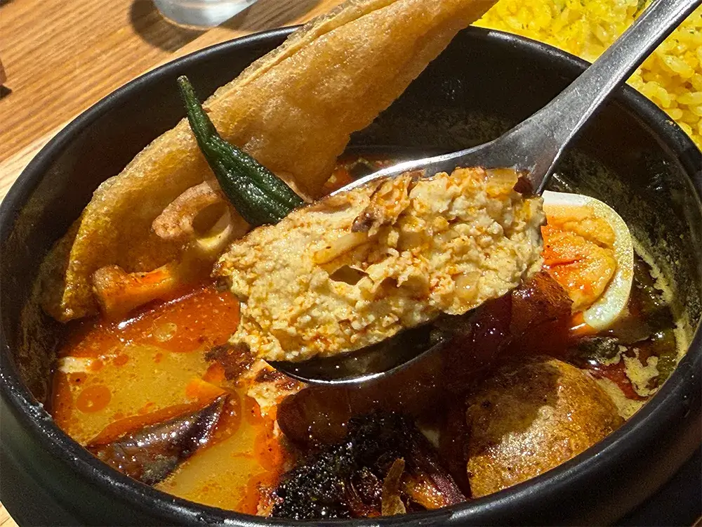 肉厚豆腐ハンバーグのスープカレー