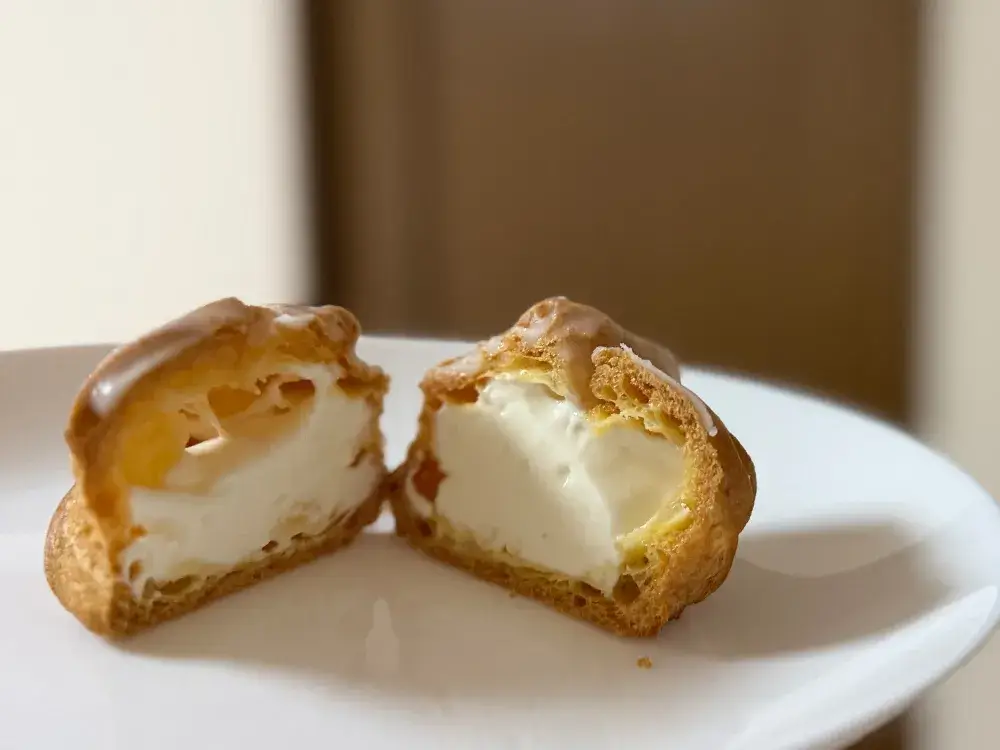 新鮮ヨーグルトの生クリームシュボン
