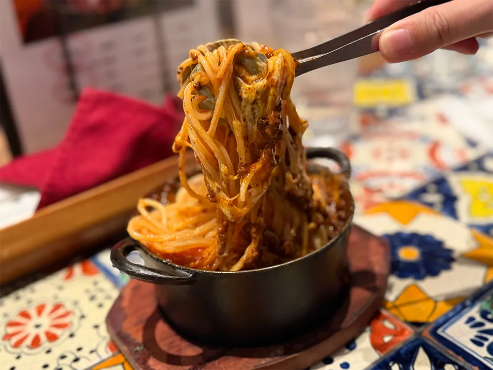 名物！溶岩パスタ チーズミート